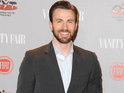 Chris Evans (Capitán América) fue llamado a último momento para salvar el segmento fallido